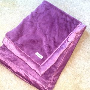 SARANONI plush baby throw